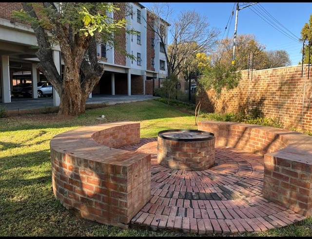 1 BEDROOM PROPERTY TO RENT IN LYNNWOOD GLEN